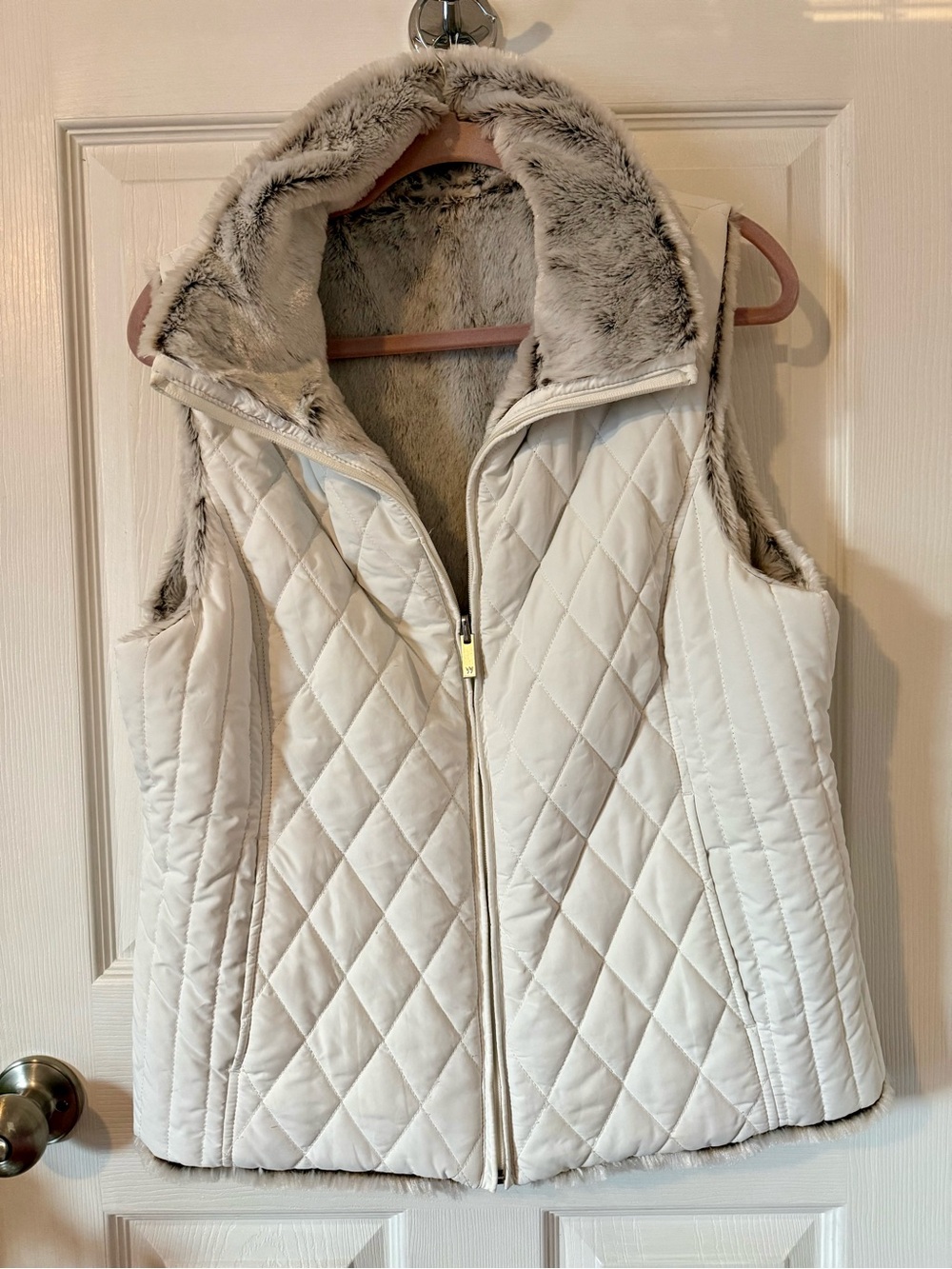 Weatherproof Reversible Vest: Faux Fur/Quilted